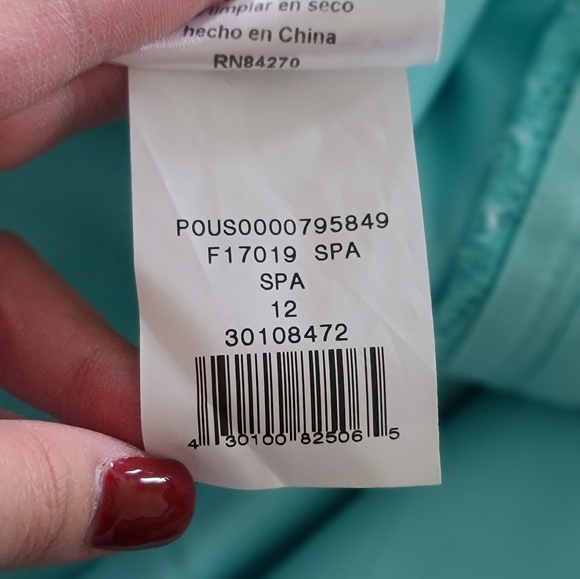 Davids Bridal Dress - Picture 3 of 4